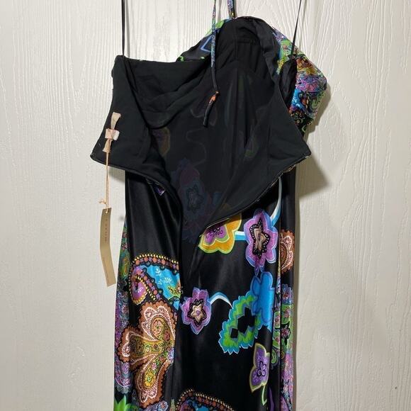 ISSUE‎ Silk Halter Paisley Maxi Dress - Picture 3 of 5